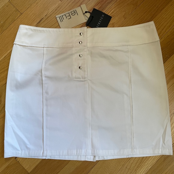 White Miniskirt by Le Full (Sz Small) *NWT* - Picture 1 of 3